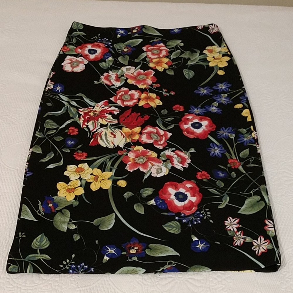 Floral pencil skirt 4